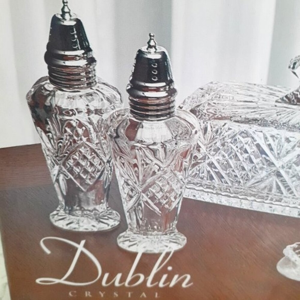 Shannon by Godinger-Dublin Collection Crystal-SALT & PEPPER SHAKER SET NEW